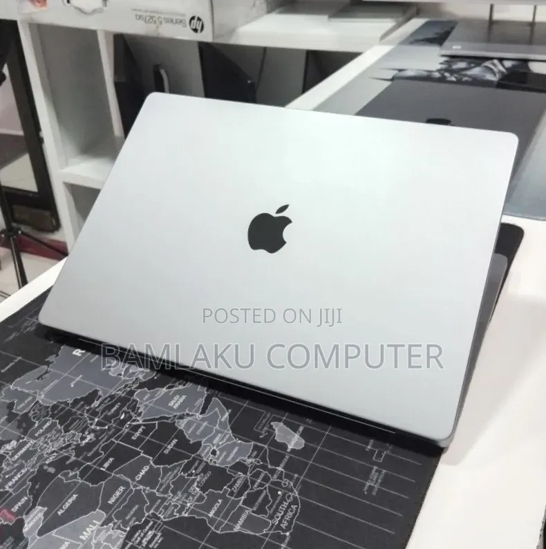 New Laptop Apple MacBook Pro 2024 M4 16GB Apple M4 Pro SSD 512GB