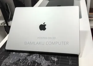 New Laptop Apple MacBook Pro 2024 M4 16GB Apple M4 Pro SSD 512GB