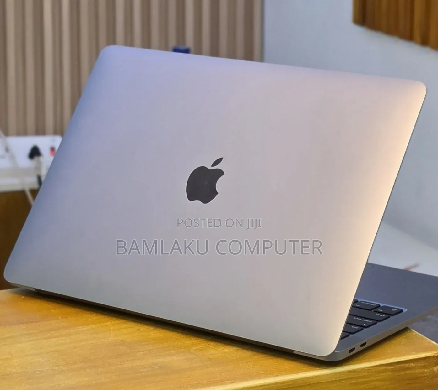 New Laptop Apple MacBook Air 2020 M1 16GB Apple M1 SSD 512GB