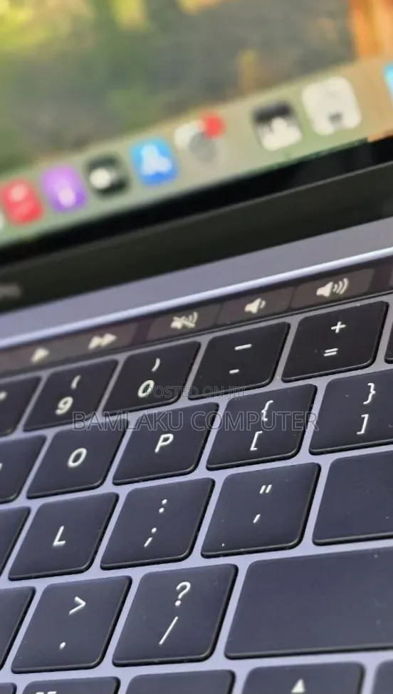 New Laptop Apple MacBook Pro 2019 16GB Intel Core i5 SSD 512GB