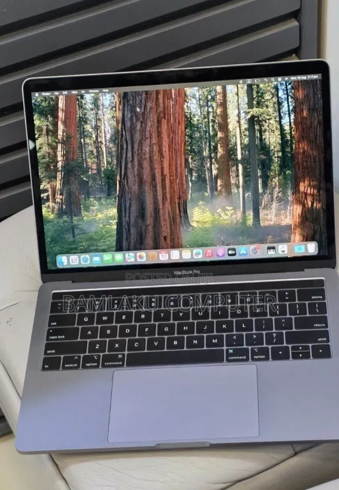New Laptop Apple MacBook Pro 2019 16GB Intel Core i5 SSD 512GB