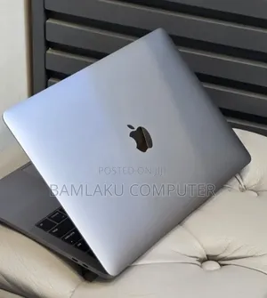 New Laptop Apple MacBook Pro 2019 16GB Intel Core i5 SSD 512GB