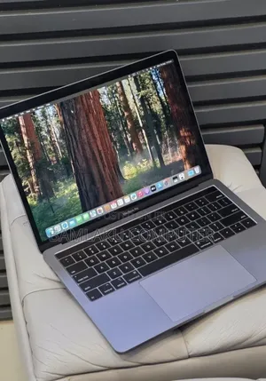New Laptop Apple MacBook Pro 2019 16GB Intel Core i7 SSD 512GB