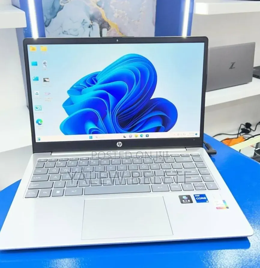 New Laptop HP Stream Notebook 16GB Intel Core i5 SSD 1T