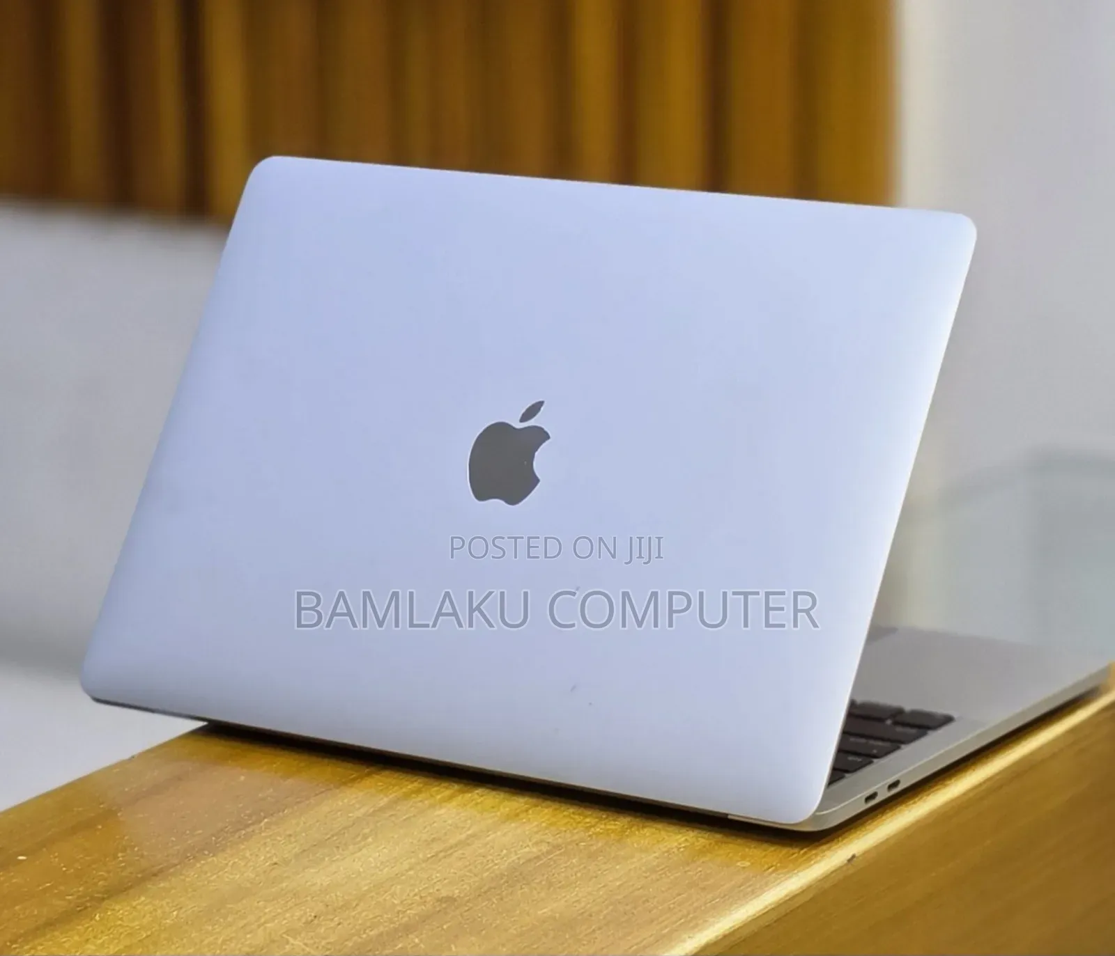 New Laptop Apple MacBook Pro 2020 32GB Intel Core i7 SSD 512GB