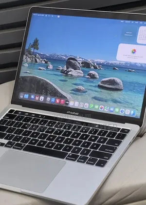 New Laptop Apple MacBook Pro 2020 32GB Intel Core i7 SSD 512GB