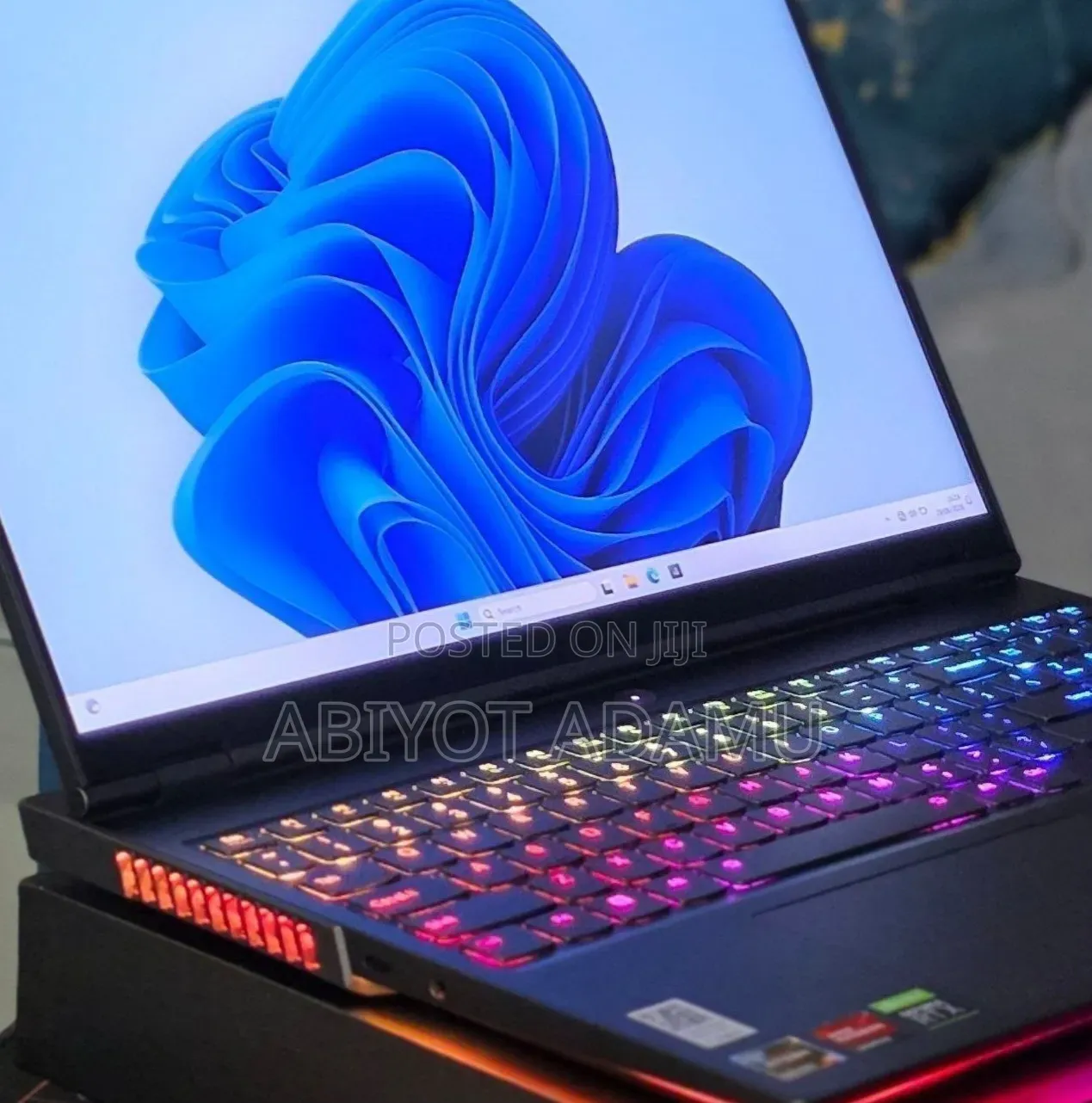 New Laptop Lenovo 16GB AMD Ryzen 9 SSD 1T