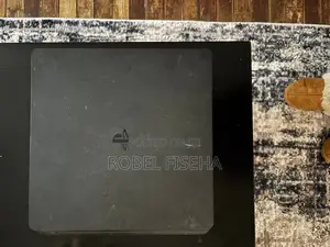 PlayStation 4 Slim
