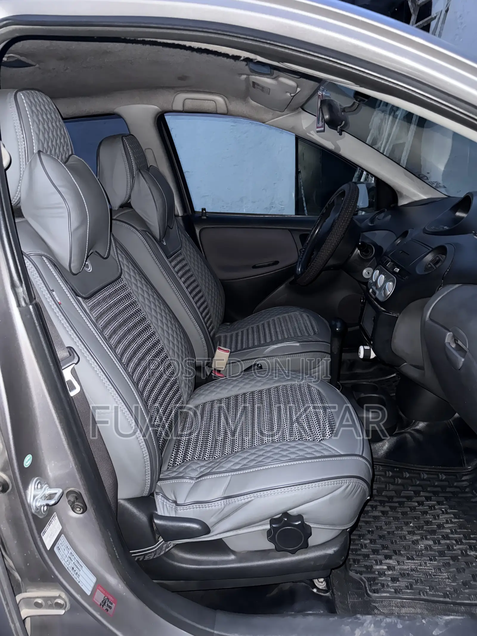 Toyota Vitz 2004 Gray
