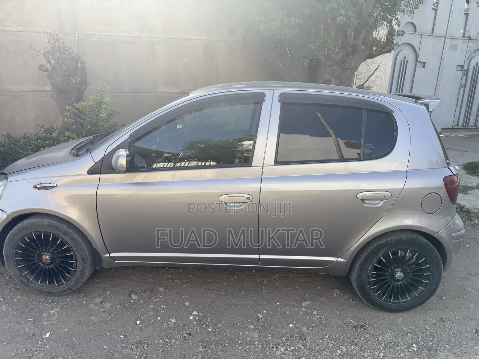 Toyota Vitz 2004 Gray