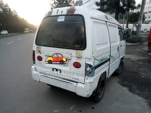 Daewoo Labo 2002 White