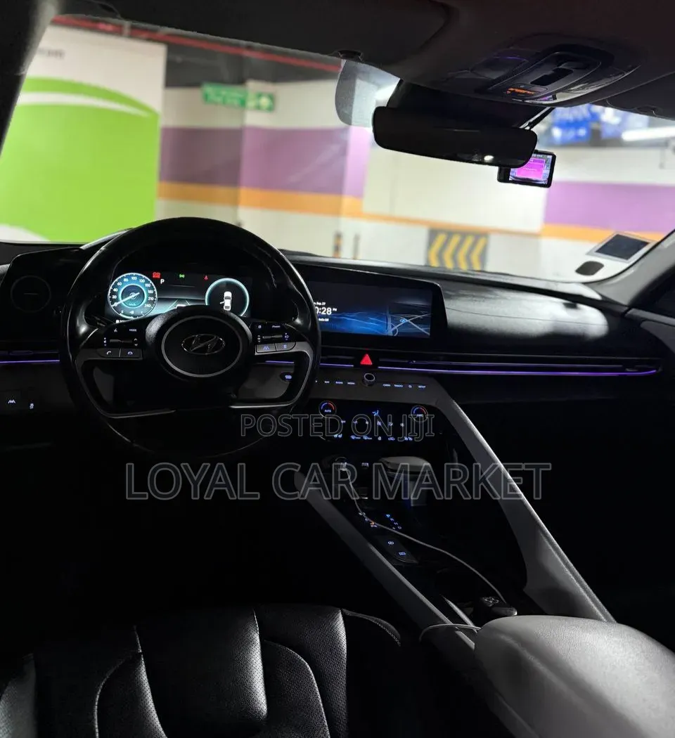 Hyundai Avante 2021 Gray