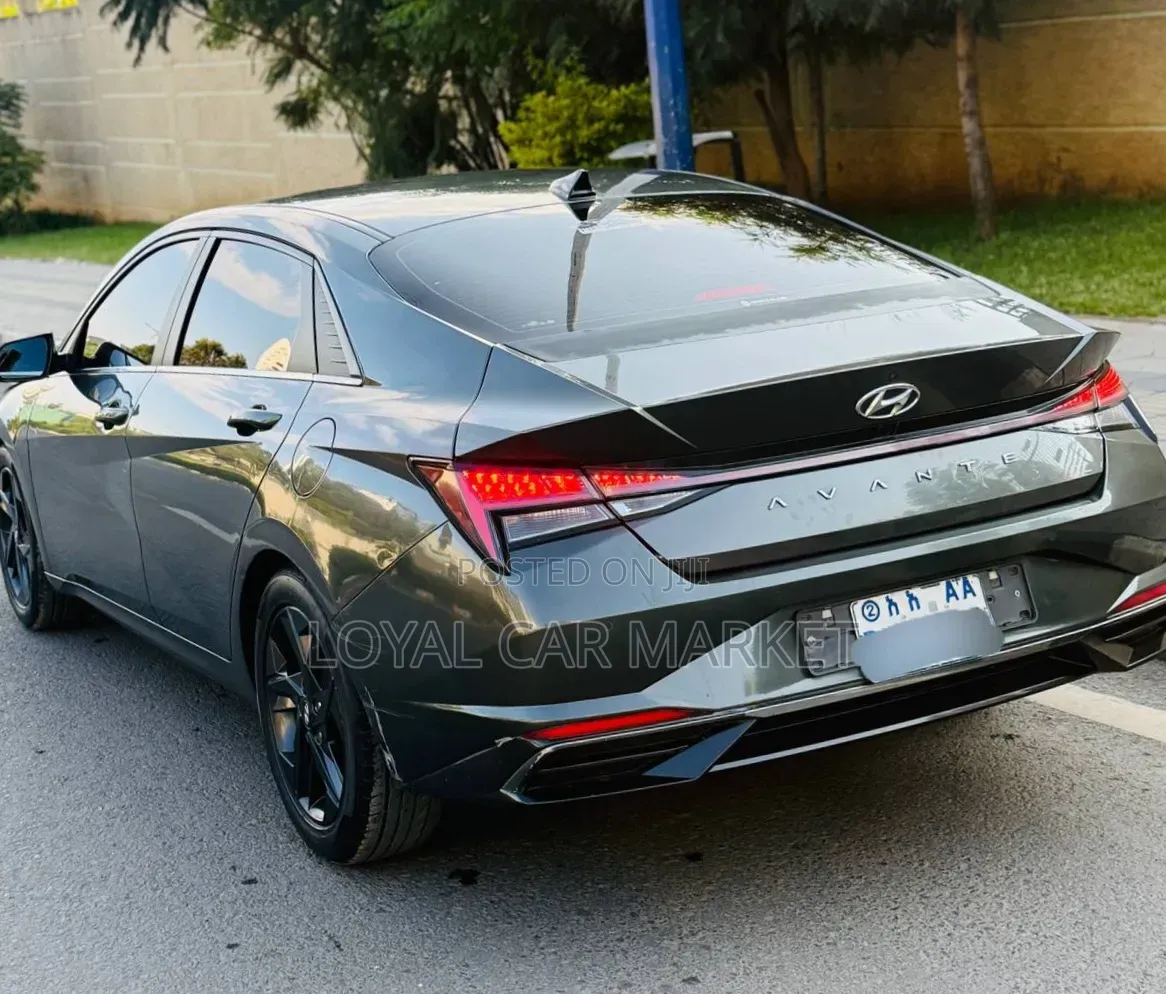 Hyundai Avante 2021 Gray
