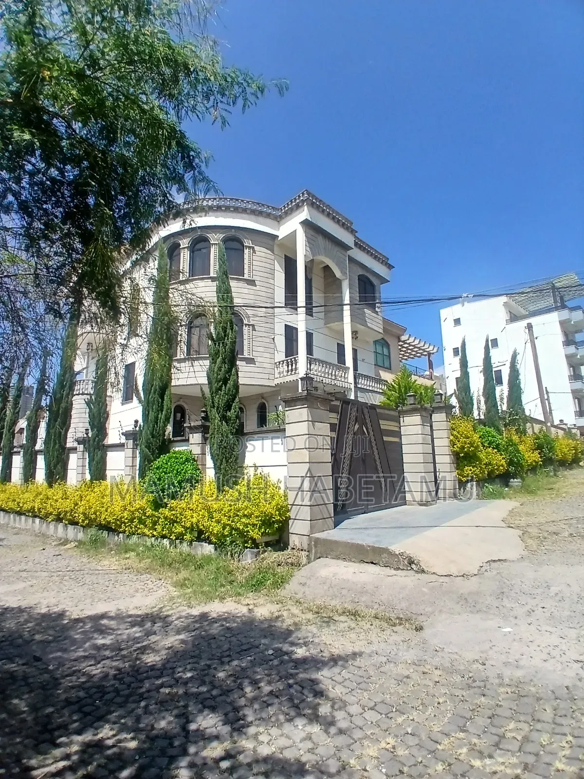 Furnished 12bdrm House in 450Square G+2 የግል, Nifas Silk-Lafto for sale
