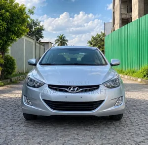 Hyundai Elantra 2012 Silver