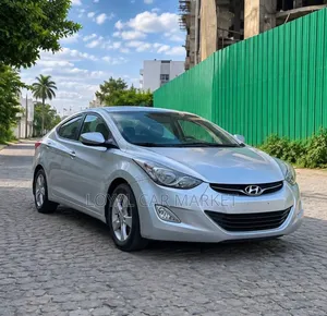 Hyundai Elantra 2012 Silver