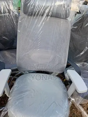 Office Chair የቢሮ ወንበሮችና ለድርጅቶች የሚሆኑ ወንበሮች በተለያዩ አይነት በብዙ አማራጮች