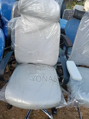 Office Chair የቢሮ ወንበሮችና ለድርጅቶች የሚሆኑ ወንበሮች በተለያዩ አይነት በብዙ አማራጮች
