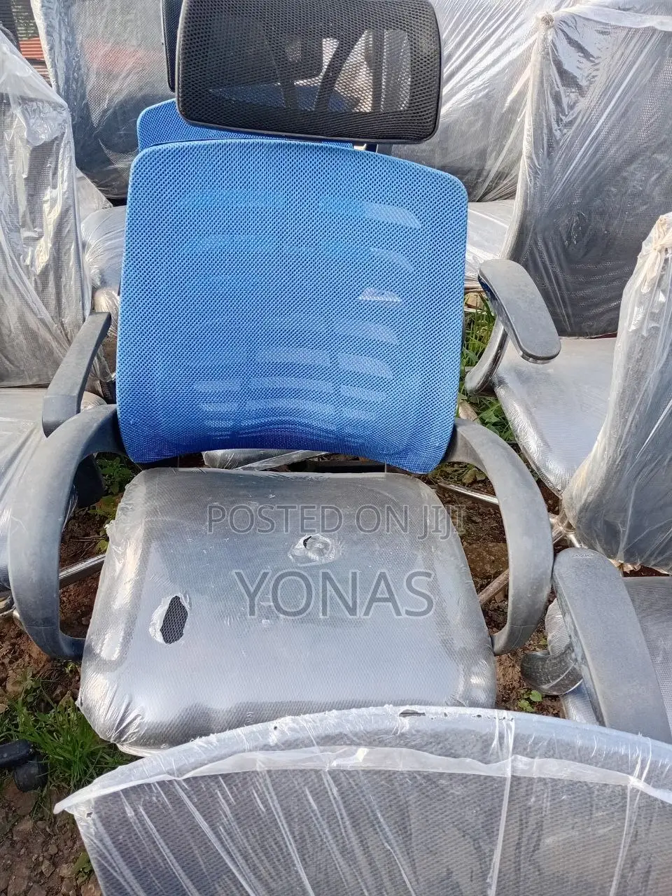 Office Chair የቢሮ ወንበሮችና ለድርጅቶች የሚሆኑ ወንበሮች በተለያዩ አይነት በብዙ አማራጮች
