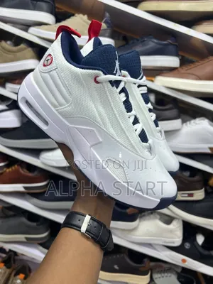 Nike Air Jordan Max Aura 6
High Master Quality Shoes Made in Vietnam