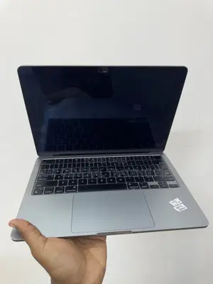Laptop Apple MacBook Pro 2021 M1 16GB Apple M1 Pro SSD 512GB