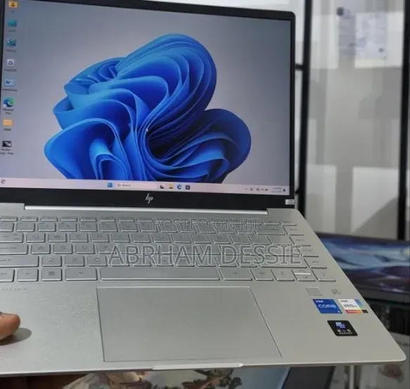 New Laptop HP 16GB Intel Core i5 SSD 512GB