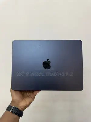 Laptop Apple MacBook Air 2022 M2 8GB Apple M2 SSD 256GB