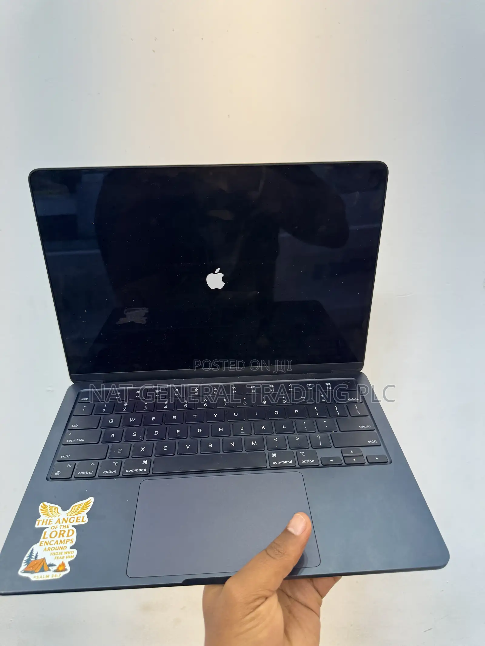 Laptop Apple MacBook Air 2022 M2 8GB Apple M2 SSD 256GB
