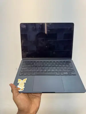 Laptop Apple MacBook Air 2022 M2 8GB Apple M2 SSD 256GB