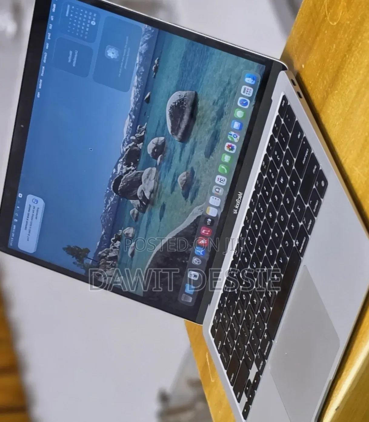 New Laptop Apple MacBook Air 2020 M1 8GB Apple M1 SSD 256GB