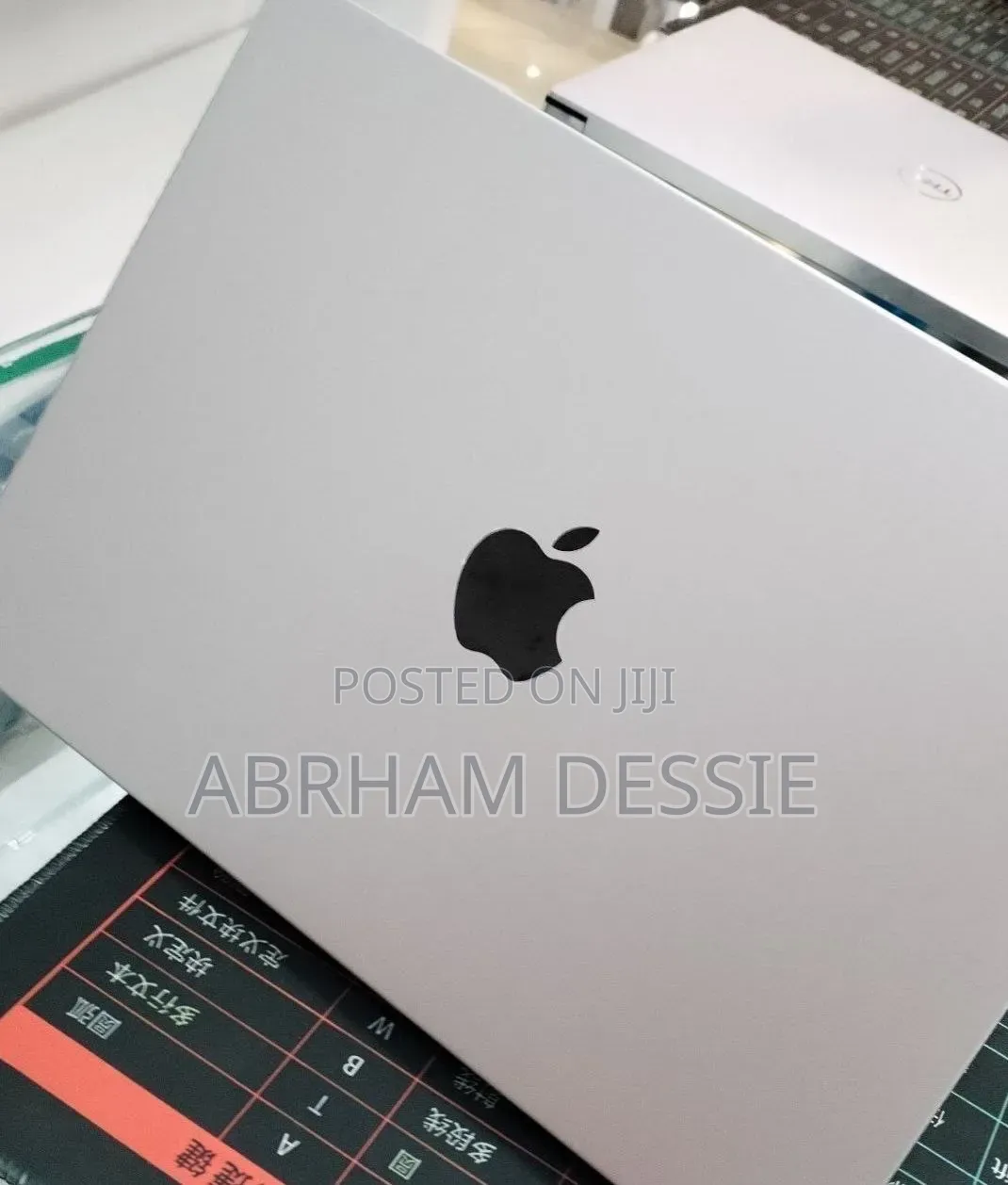 New Laptop Apple MacBook Pro 2025 M5 16GB Apple M5 SSD 512GB