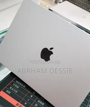 New Laptop Apple MacBook Pro 2025 M5 16GB Apple M5 SSD 512GB