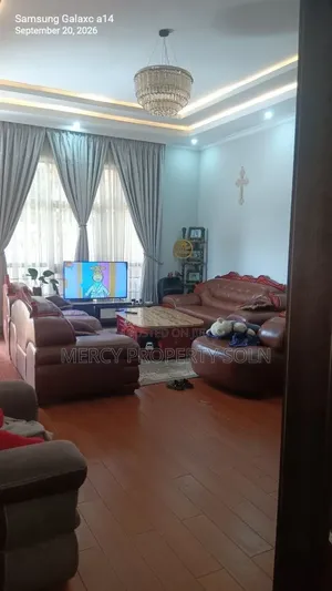 5bdrm Villa in Bole for sale