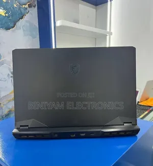 New Laptop MSI GP75 Leopard 16GB Intel Core i7 SSD 512GB