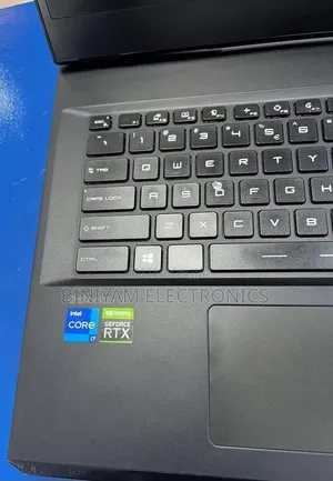 New Laptop MSI GP75 Leopard 16GB Intel Core i7 SSD 512GB