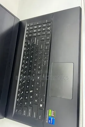 New Laptop MSI GP75 Leopard 16GB Intel Core i7 SSD 512GB