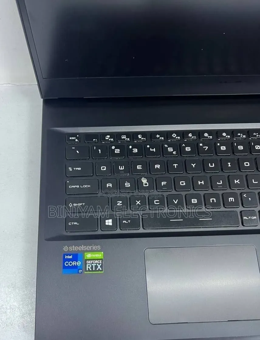 New Laptop MSI GP75 Leopard 16GB Intel Core i7 SSD 512GB