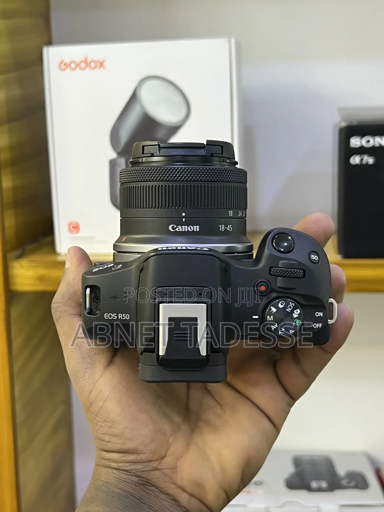 Canon R50 Mirrorless