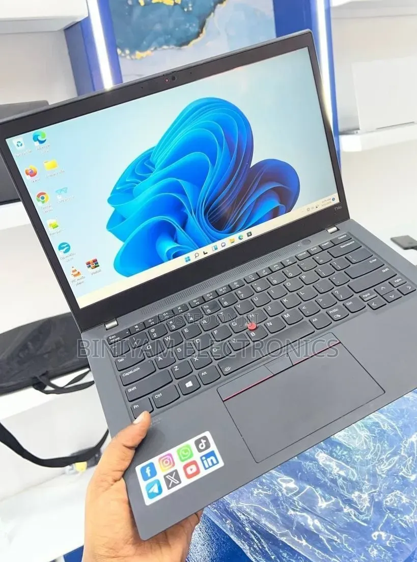 New Laptop Lenovo ThinkPad T14 G3 32GB Intel Core i7 SSD 512GB