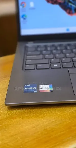 New Laptop Lenovo ThinkPad T14 G3 32GB Intel Core i7 SSD 512GB