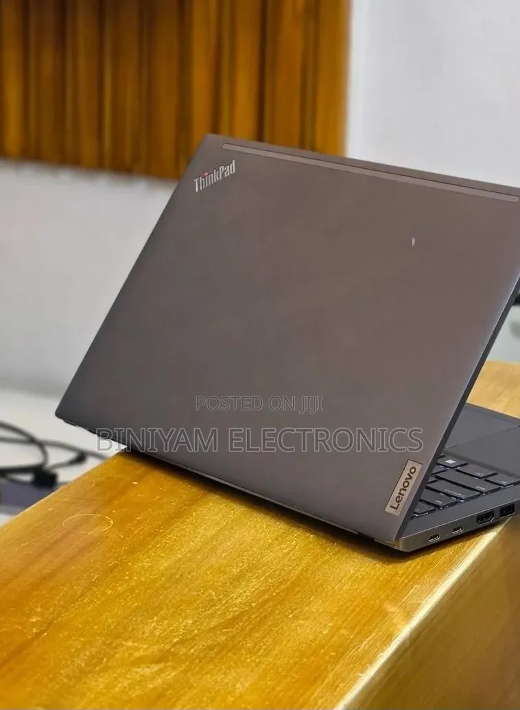 New Laptop Lenovo ThinkPad T14 G3 32GB Intel Core i7 SSD 512GB