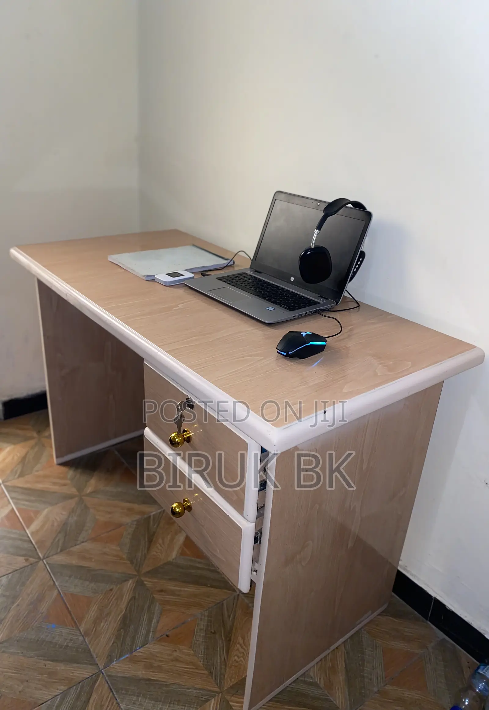 Laminate Table