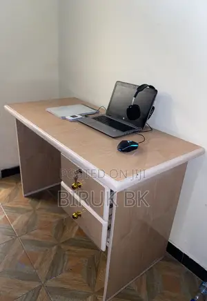 Laminate Table