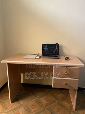Laminate Table