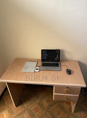 Laminate Table