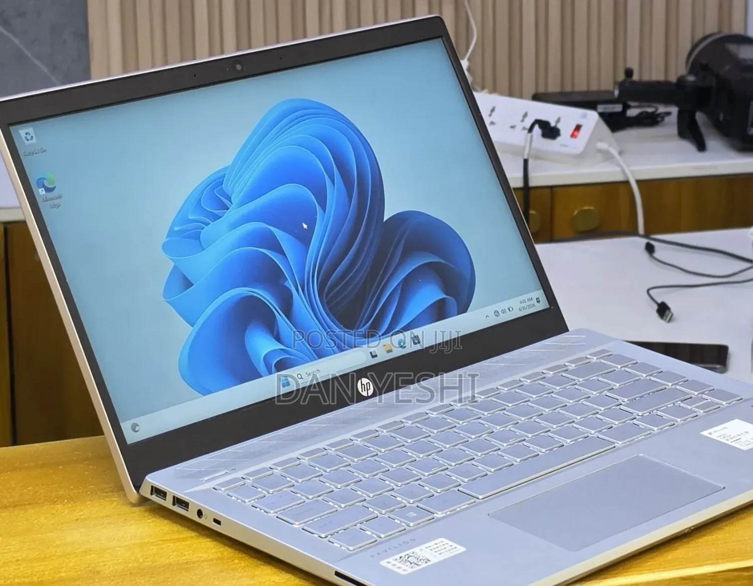New Laptop HP Pavilion 14 8GB Intel Core i5 SSD 512GB
