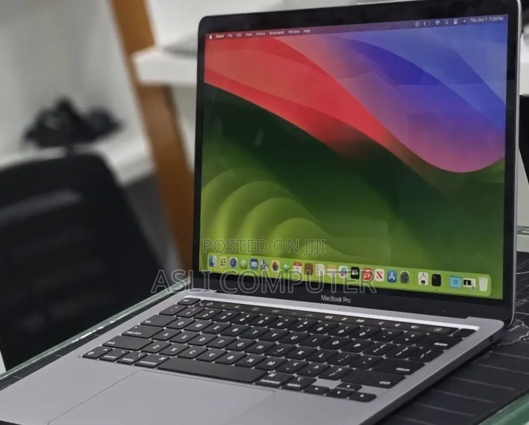 New Laptop Apple MacBook Pro 2021 M1 8GB Apple M1 Pro SSD 512GB