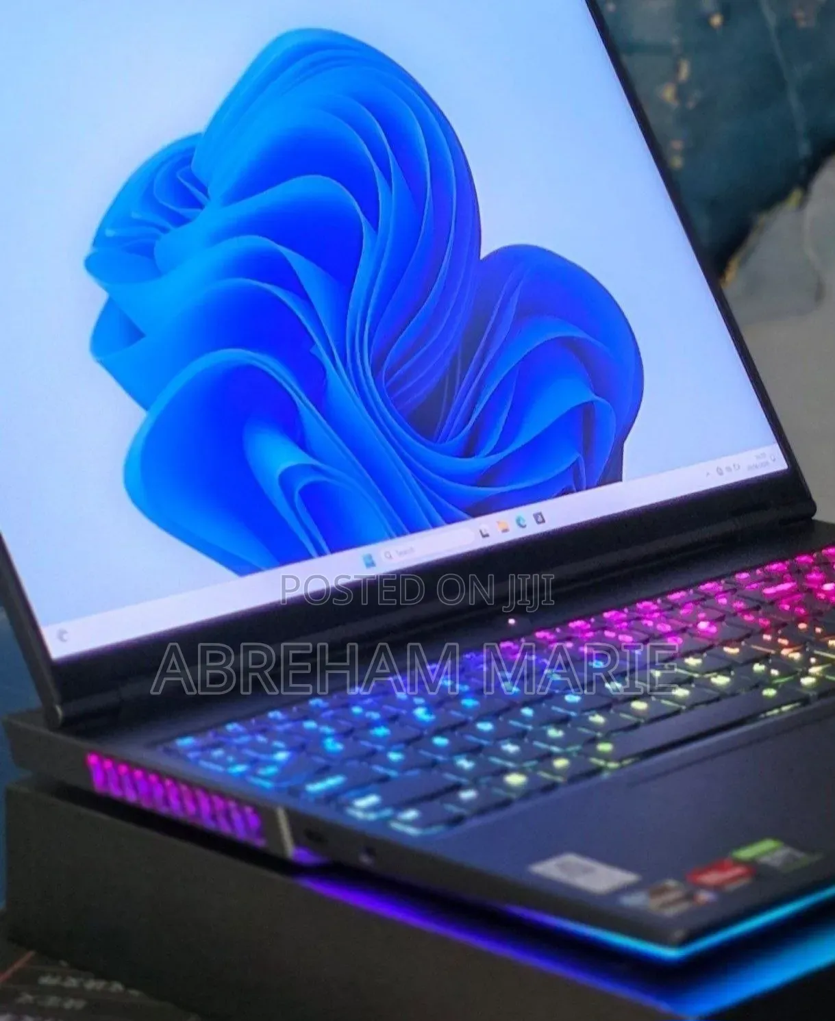 New Laptop Lenovo Legion 9 32GB AMD Ryzen 9 SSD 1T
