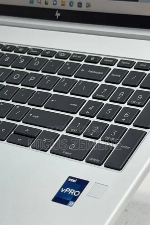 New Laptop HP EliteBook 860 G9 16GB Intel Core i7 SSD 512GB