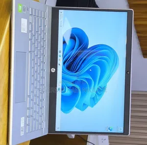 New Laptop HP Pavilion 14 8GB Intel Core i5 SSD 512GB